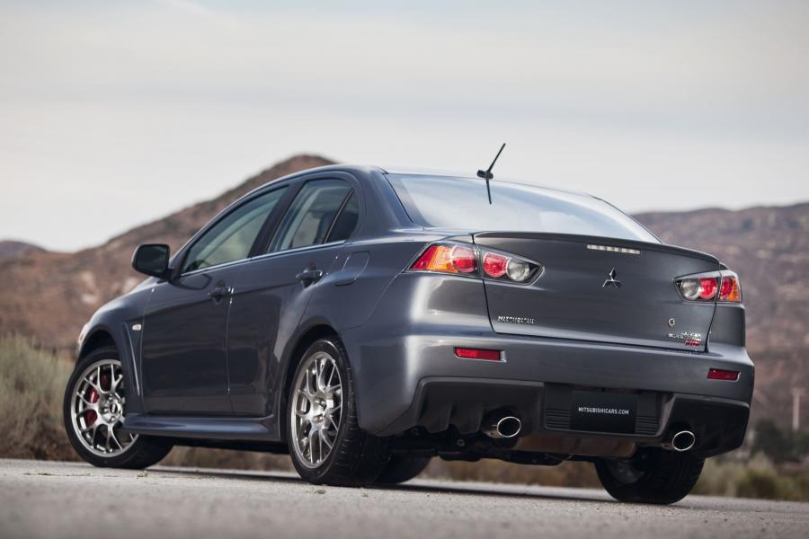  Mitsubishi Lancer Evolution X MR Touring 2012 года  (фото 19 из 34)